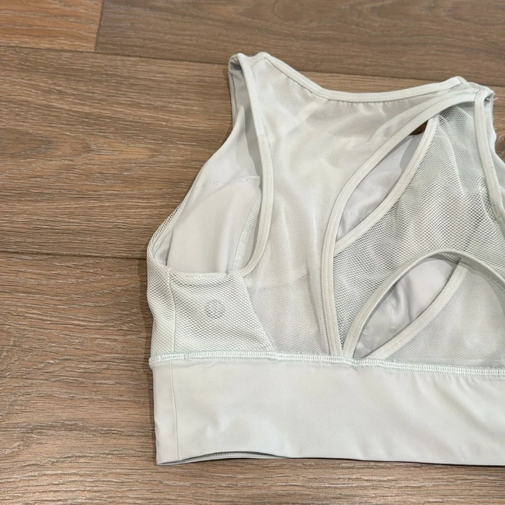 LULULEMON Island Mist Green Set Challenger Active High Neck‎ Training Bra Size 8